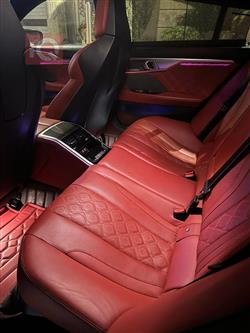 بي ام دبليو 8 الفئة